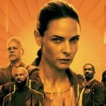 **Resumo:** A Apple TV+ renovou *"Silo"* para 3ª e 4ª temporadas, com a última encerrando a série. Baseada nos livros de Hugh Howey, a trama pós-apocalíptica segue Juliette (Rebecca Ferguson) investigando segredos do silo subterrâneo. A 2ª temporada está em exibição, com final em 17/01. (50 palavras)