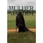 **Resumo:** *A Mulher no Jardim*, dirigido por Jaume Collet-Serra, é um suspense psicológico sobre uma mulher misteriosa que assombra uma família com avisos perturbadores. O filme explora paranoia e ameaças, com um elenco forte e atmosfera tensa. Trailer já disponível. (50 palavras)