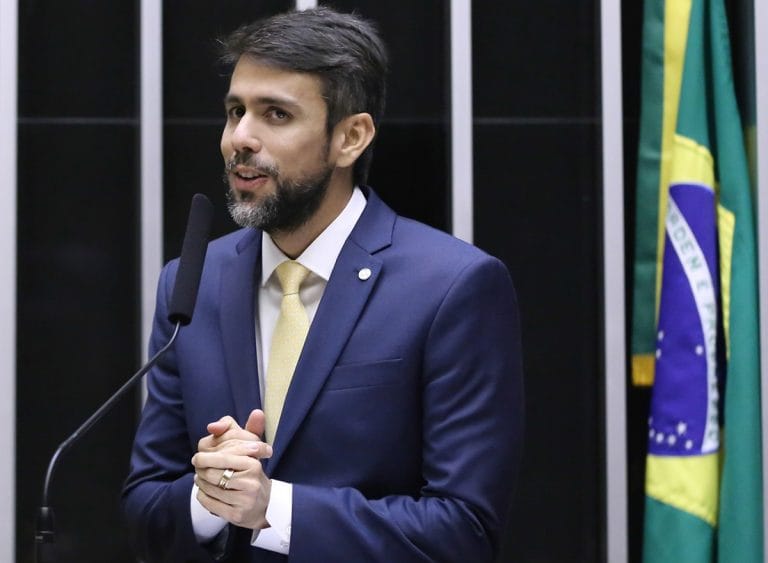Pedro Lucas recusa ministério e governo administra crise