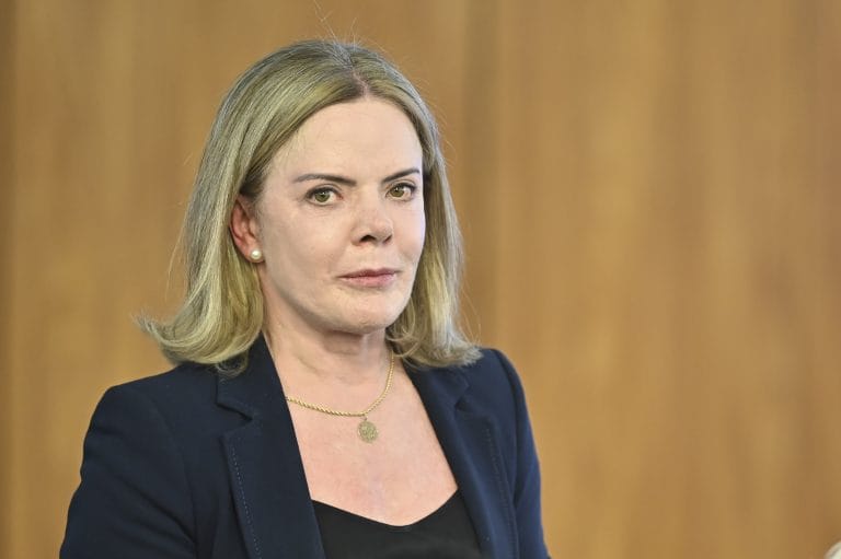 "Gleisi sobre anistia revolta STF e gera críticas no Planalto"