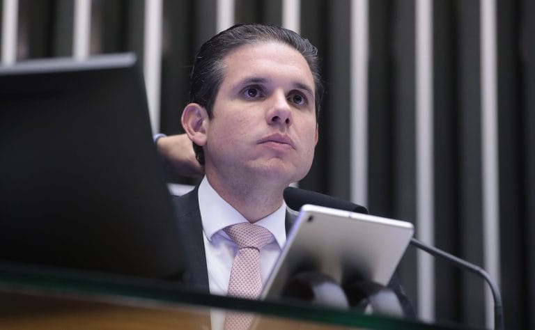 STF limita suspensão de processos contra Ramagem na Câmara