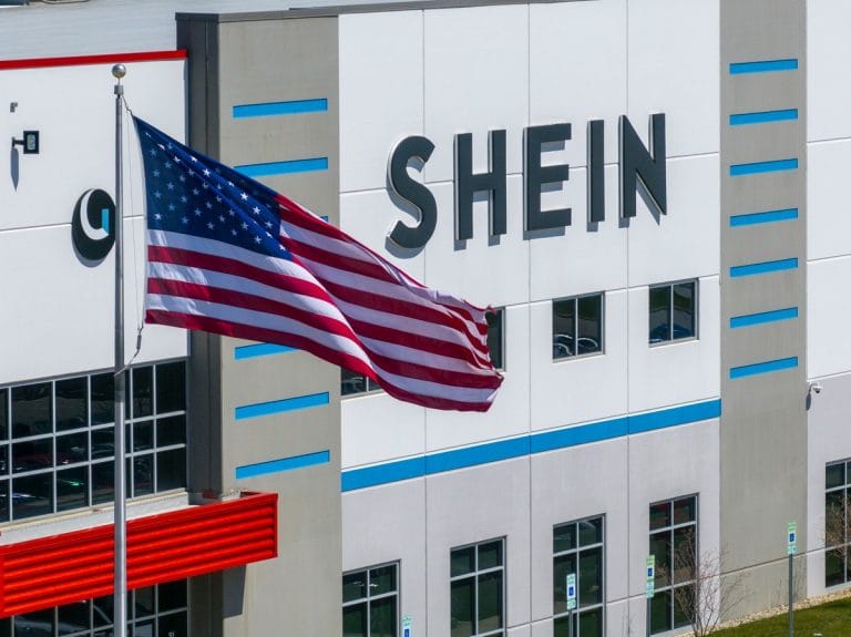 Shein eleva preços nos EUA em até 377% antes de novas tarifas