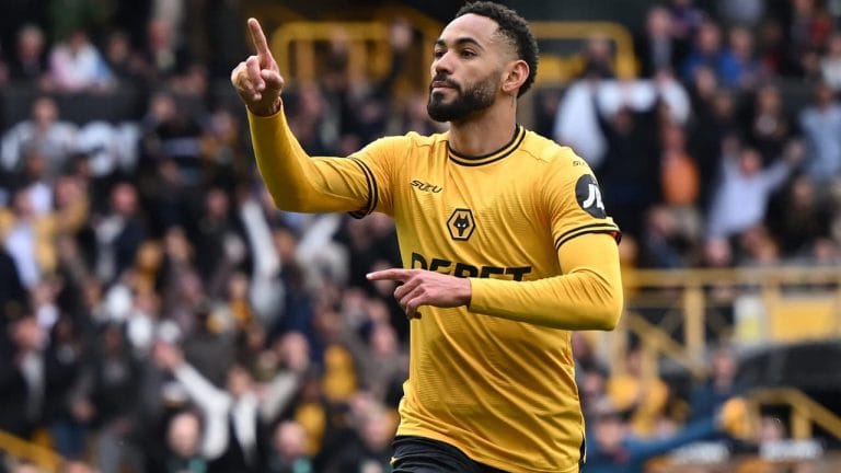 "Wolves vencem Tottenham com gols de brasileiros na Premier"
