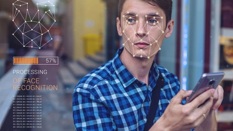 Reconhecimento facial prende criminosos em eventos públicos
