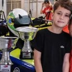 Eduardo Imamura, piloto de Fórmula 1600, morreu aos 35 anos em um acidente na BR-153 em Marília. Seu filho de 7 anos, Bento, faleceu três dias depois. A esposa sobreviveu com ferimentos leves. O acidente, registrado em vídeo, envolveu uma colisão frontal com um caminhão.