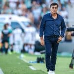 Grêmio e Atlético Grau se enfrentam na Sul-Americana, com escalações divulgadas. O Grêmio, favorito, busca segunda vitória com mudanças na defesa, enquanto o Atlético Grau tenta surpreender. Jogo ocorre às 19h, transmitido pela Conmebol TV, com expectativa de confronto intenso e possíveis surpresas.