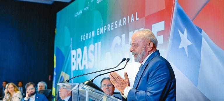Lula afirma que economia previsível atrai investidores ao Brasil