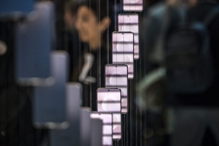 Preço dos smartphones sobe 88% no Brasil em apenas um ano