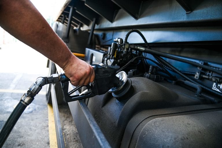 Petrobras reduz preço do diesel em R$ 0,16 para distribuidoras