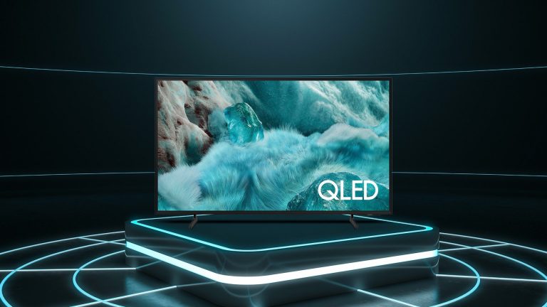 Samsung lança TVs QLED com IA e controle por gestos no Brasil