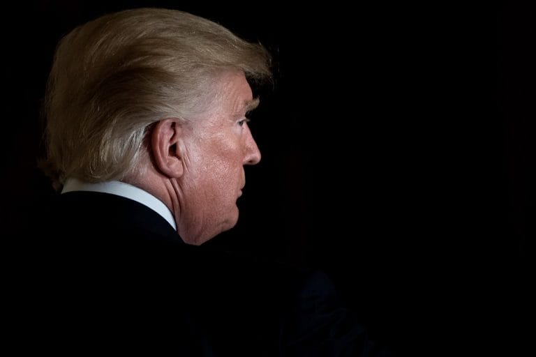 Trump demite diretora de direitos autorais após relatório sobre IA