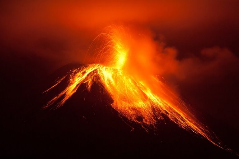 Ouro do núcleo da Terra está subindo à superfície, revela estudo