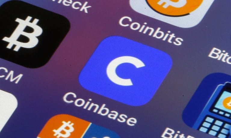 Coinbase hackeada e demissões na Microsoft lideram notícias