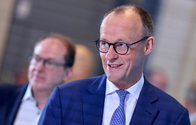 Friedrich Merz é eleito chanceler da Alemanha em 2ª votação