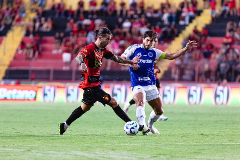 Cruzeiro goleia Sport e se firma no G4 do Brasileirão