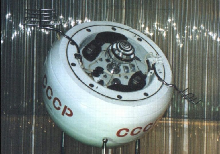 Nave soviética Kosmos-482 cai na Terra após 53 anos