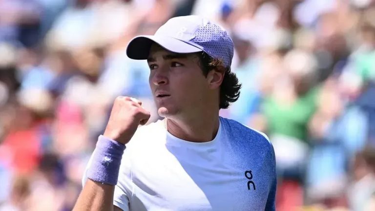 João Fonseca enfrenta Taylor Fritz no ATP de Eastbourne ao vivo