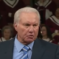 Jimmy Swaggart, pastor pioneiro na TV, morre aos 90 anos