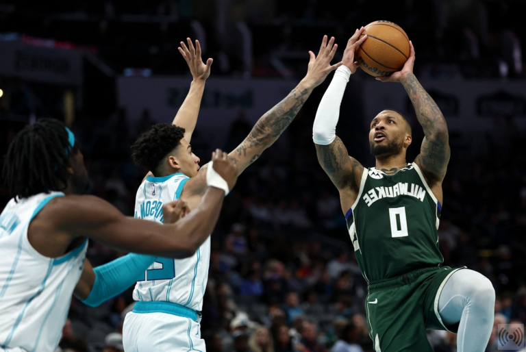 Bucks dispensam Damian Lillard para contratar Myles Turner